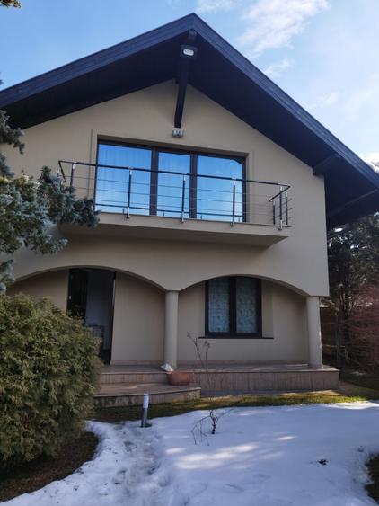 Vand  vila deosebita cu 5 cam.in zona 7Noi. - 3