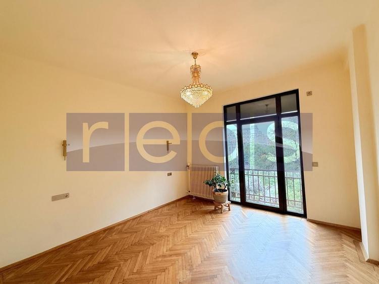 Apartament cu 4 camere în Ultracentral
