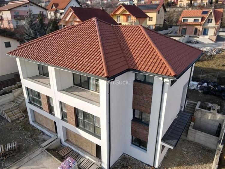 Casa Tip Duplex situata in cartierul Dambul Rotund!