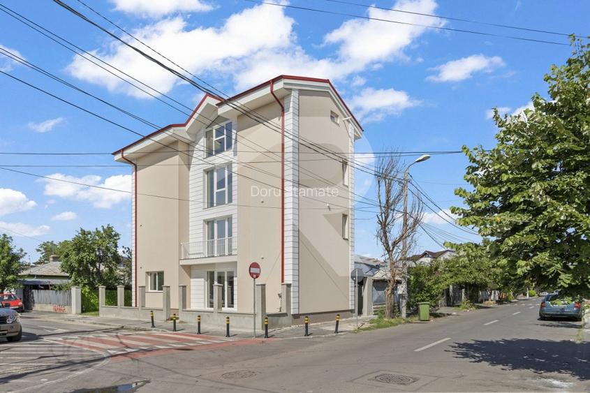 Vila sector 1 - 300mp - P+2+M - 11 camere - Chitila