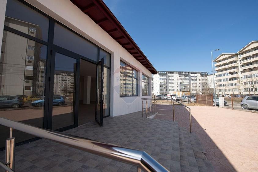 Spatiu comercial de inchiriat 186mp Bragadiru str Neamului Leroy - 1