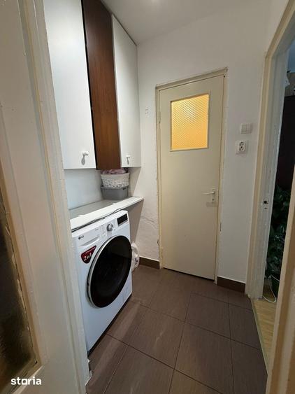 Apartament cu 3 camere semidecomandat, mobilat în Pantelimon