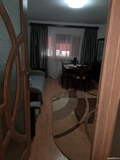 Apartament cu 3 camere decomandat în Brazda lui Novac