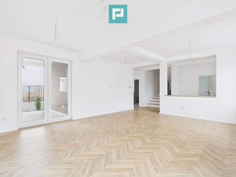Duplex cu 5 camere cu Canalizare în Dumbrăvița