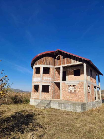Casă cu 4 camere în Poiana