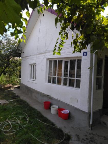 Casă cu 4 camere cu Teren 1000 Mp în Ghindeni