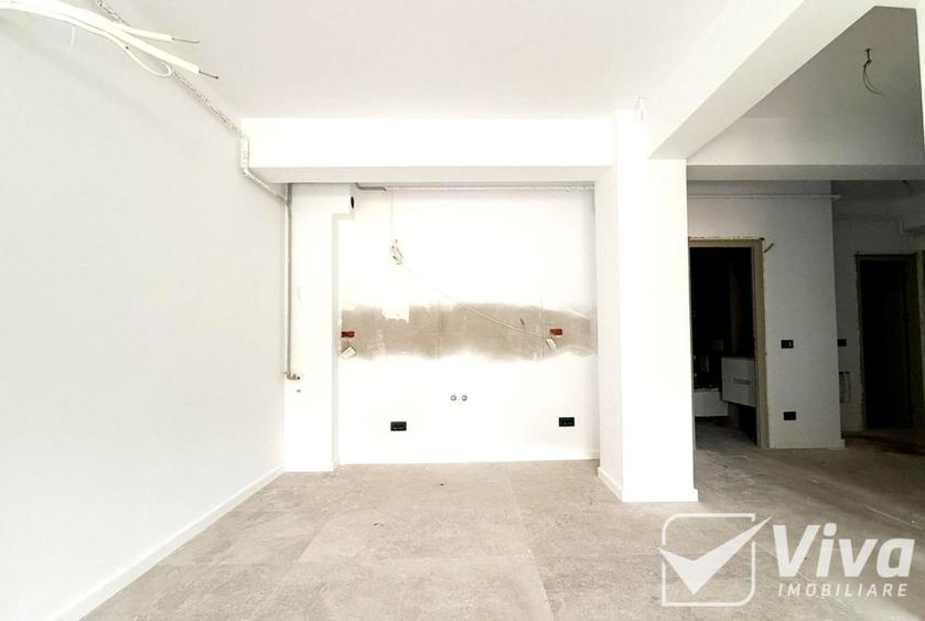 Apartament cu 3 camere semidecomandat în Galata