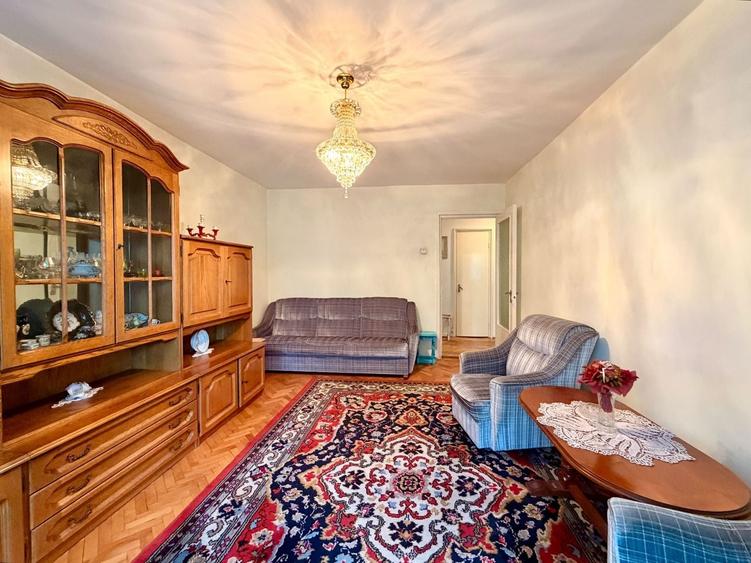Apartament cu 3 camere decomandat, mobilat în Mănăștur