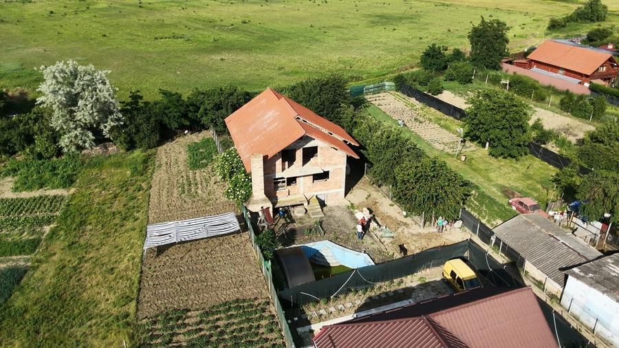 Casă cu 4 camere în Central