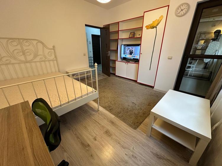 Garsonieră în Apărătorii Patriei