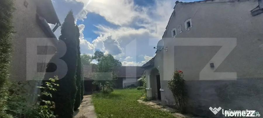 Casă cu 5 camere cu Teren 500 Mp în Berivoi