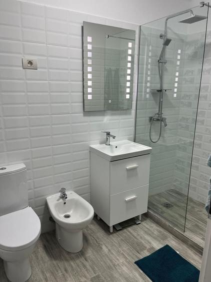 Apartament cu 2 camere decomandat în Est