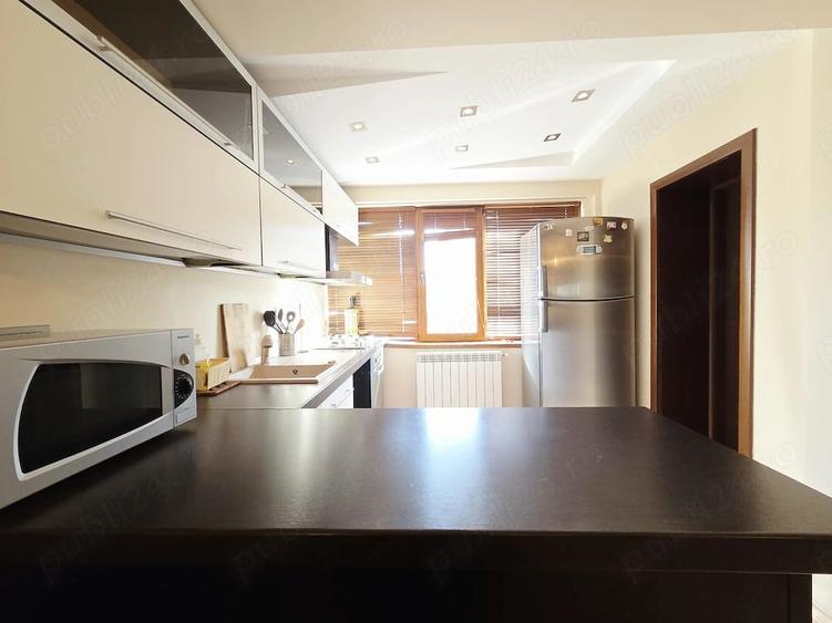 Apartament cu 4 camere decomandat în Central