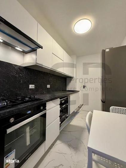 Apartament cu 3 camere semidecomandat, mobilat în Pantelimon