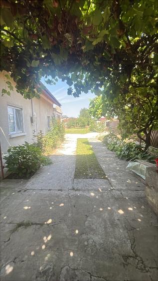 Casă individuală cu 2 camere cu Teren 1000 Mp în Lungulețu