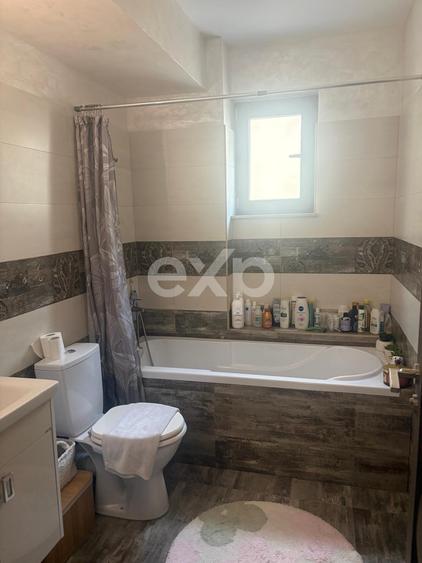 Apartament cu 3 camere decomandat, mobilat în Trivale