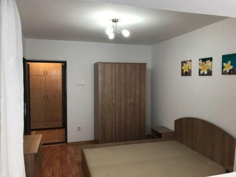Apartament cu 3 camere decomandat în Tătărași