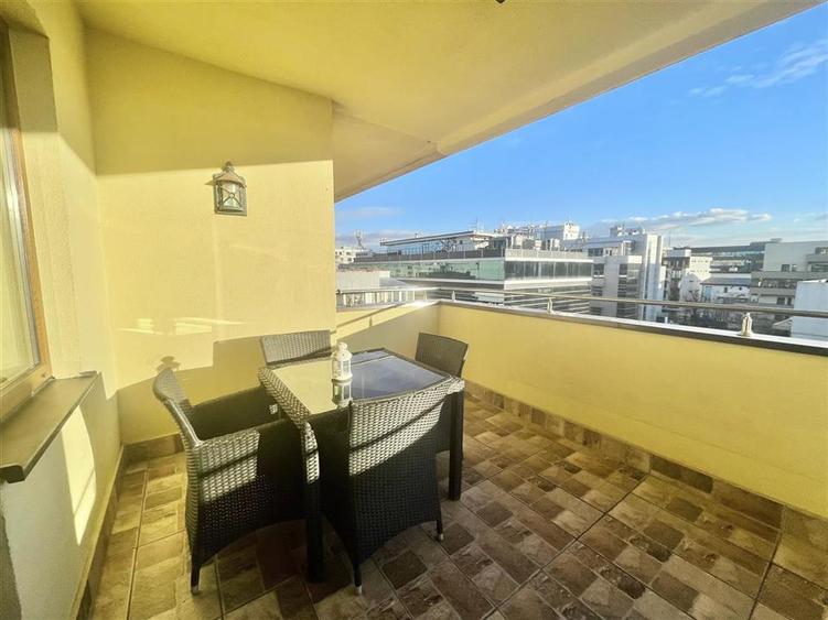 Apartament cu 3 camere decomandat în Herăstrău
