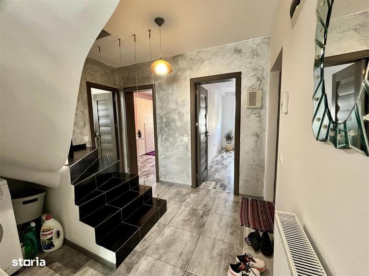 Apartament cu 4 camere decomandat în Central