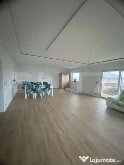 Casă cu 5 camere cu Teren 963 Mp în Bosanci