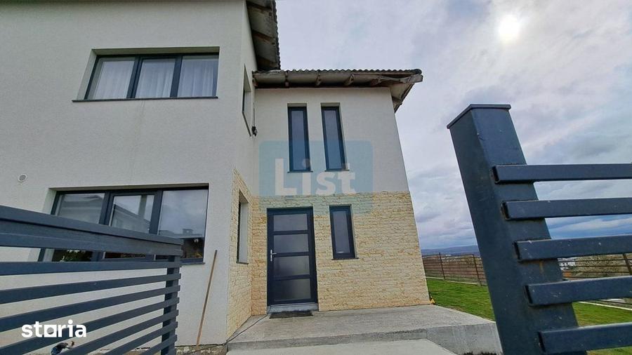 Casă cu 4 camere cu Teren 250 Mp în Apahida