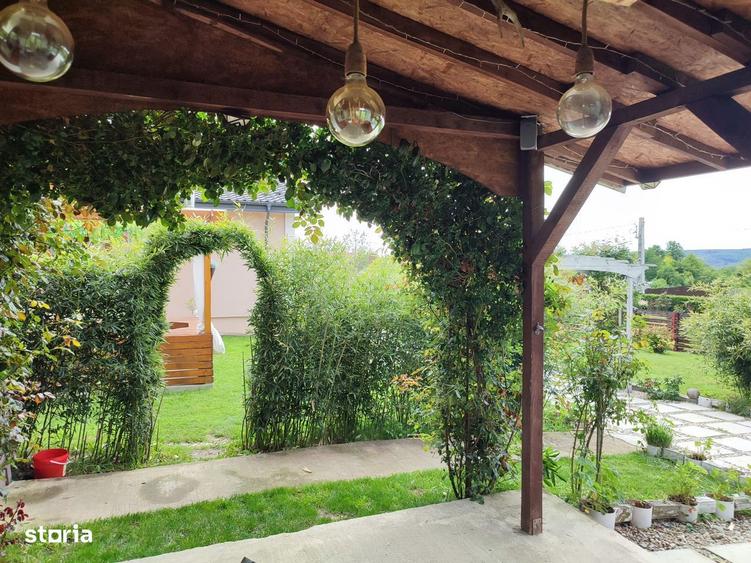 Casa Piscani, mobilata si utilata, 5 camere, moderna - 1