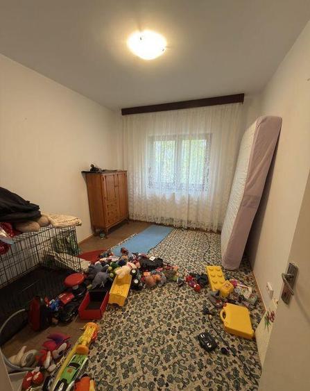 Apartament 3 cam dec Piata Centrala,et 2 - 3