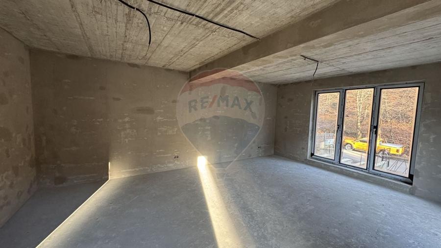 Casa noua de vanzare in zona Parcul Mare (Regina Maria)-semifinisata - 10