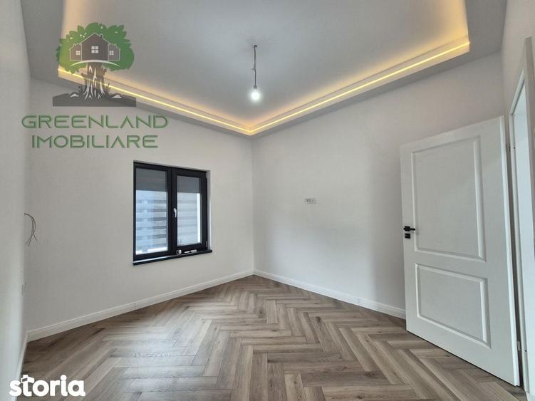 CASA PARTER 4 camere, 2 bai, GARAJ, teren 630mp,Valea Adanca-Miroslava - 2