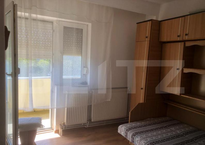 Apartament de vanzare, cu 3 camere, 63 mp, zona M16 - 5
