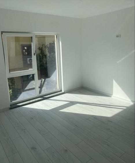 Inchiriez birou Faleza Nord - 1