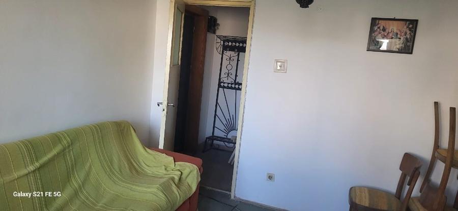 Apartament 2 camere, etaj 3din 4, nelocuit, partial renovat - 1