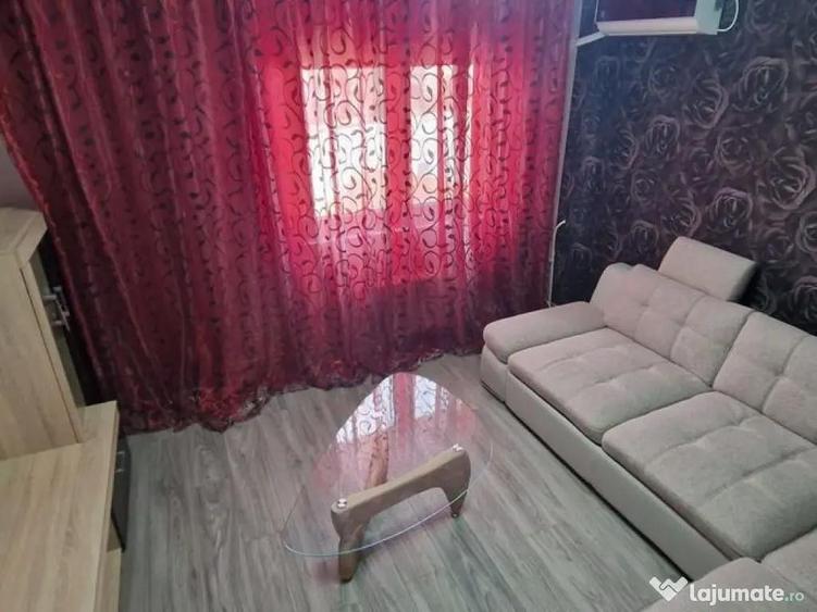 Garsoniera decomandata zona Far. - 3