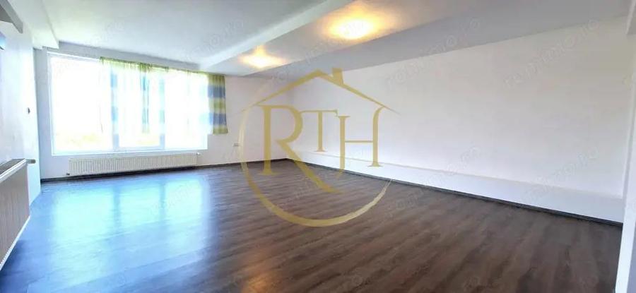 Oferim spre inchiriere, Apartament spatios, 4 camere, pentru locuit sau Firme - 9