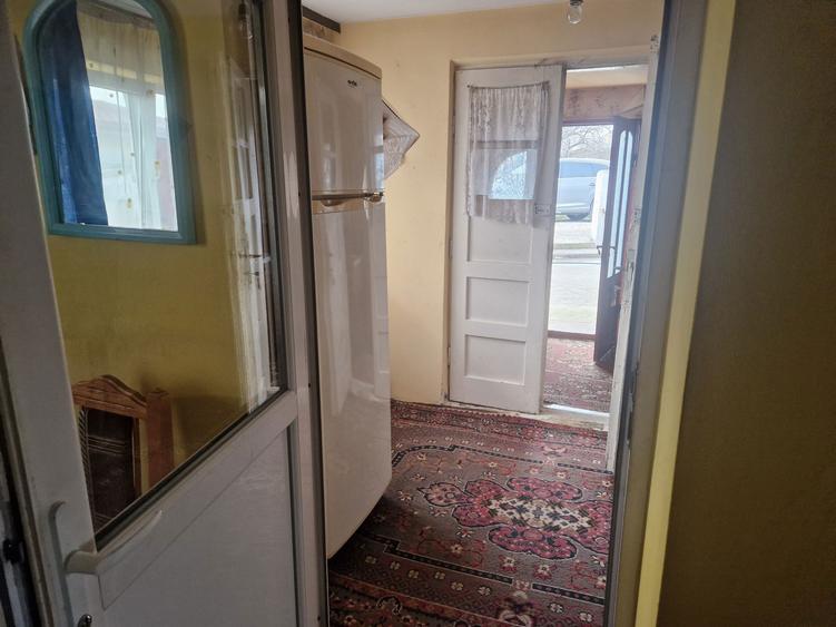 De vanzare. Se ofera spre vanzare casa situata - 4