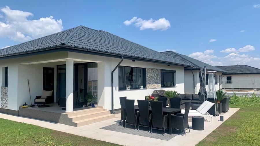 Vila,125 mp ,utili,430 mp teren,finisaje deosebite,Saftica Balotesti. - 1