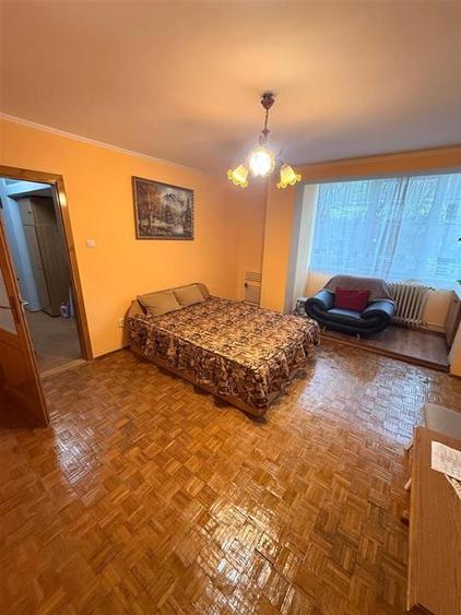 Apartament X mare 2 camere zona foarte linistita Splaiul Crisanei - 1