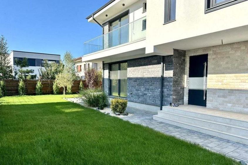 Vile lux, la cheie, Corbeanca - zona Laguna Albastra, comision 0% - 2