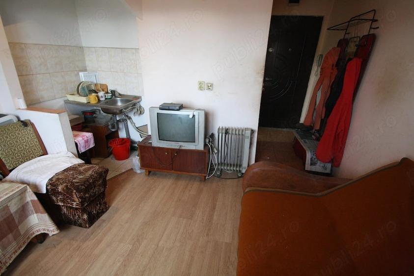 Proprietar vand garsoniera Zona Dambovita, 23.500 euro - 9