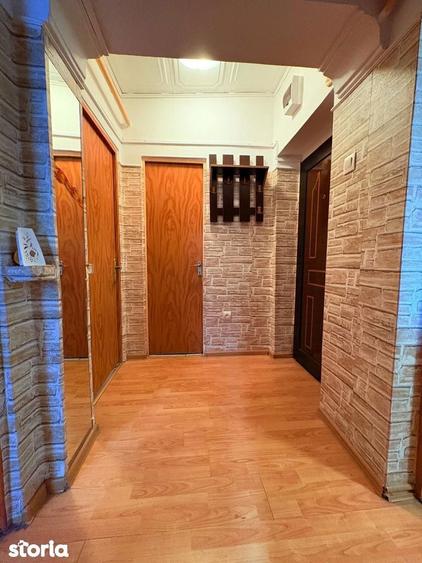Apartament 3 camere 41 mp Petrisor - 1