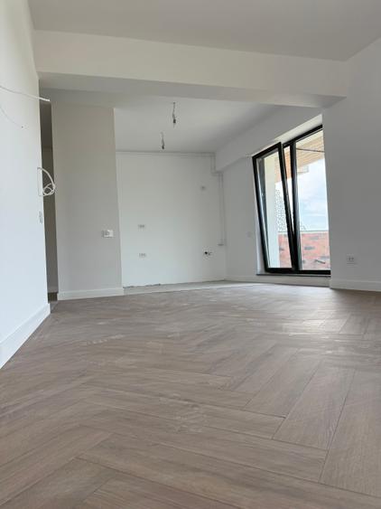 Apartament cu 2 camere decomandat în Drumul Taberei