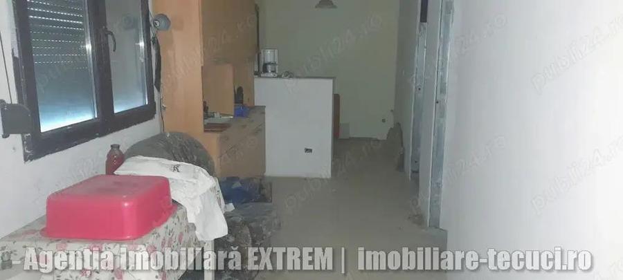 Casa cu 5 camere ?i 814mp teren, pe strada Salcamului din Tecuci - 3
