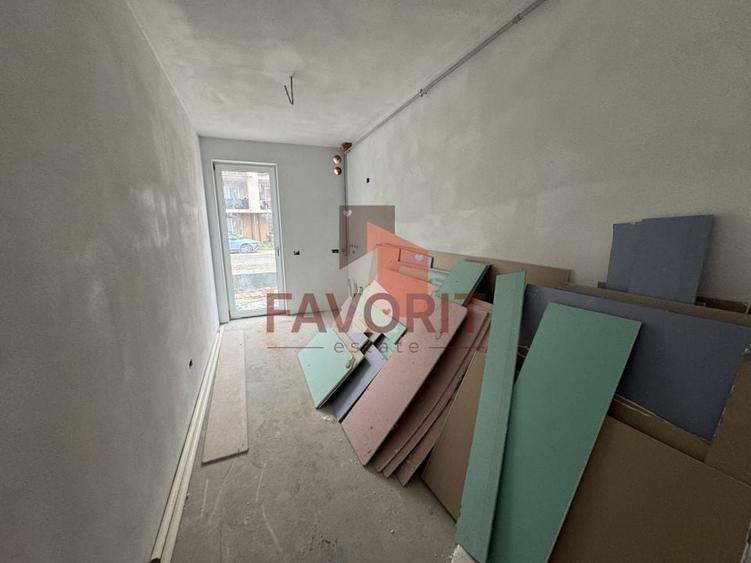 Gradina proprie de 62 mp. Decomandat. 40 mp utili - 4