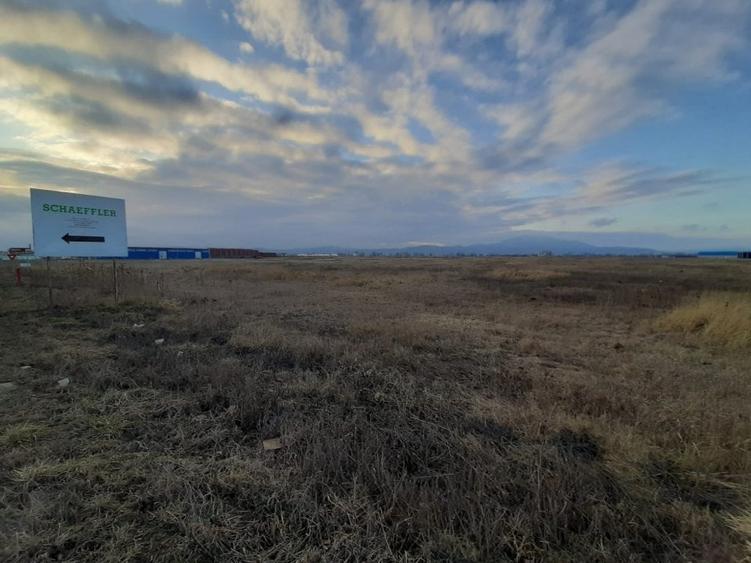 Teren industrial - O investiție de succes ! - 2