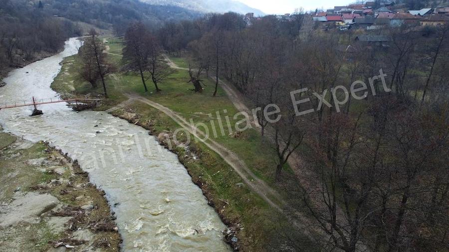 Teren de vanzare in comuna Corbeni, jude? Arge?. - 2