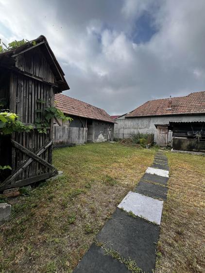 Casa de vanzare Santioana de Mures cu curte si 3camere - 5
