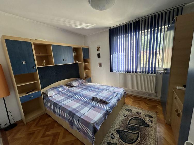 Apartament luminos si spatios in Sinaia, ideal pentru familie 3 camere - 4
