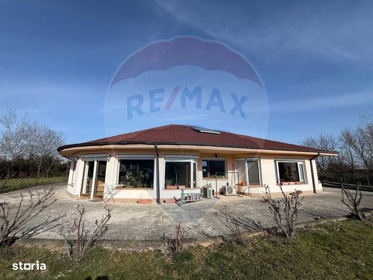 De vanzare Casa 1 nivel, teren 2000mp Sanmartin - 8