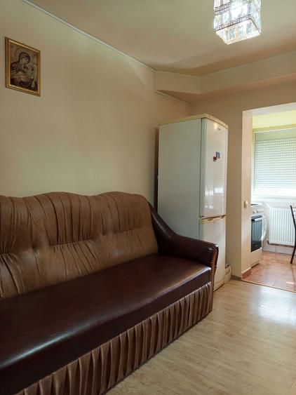 Inchiriez apartament cu 1 camera, zona Iulius Mall, parter inalt - 3