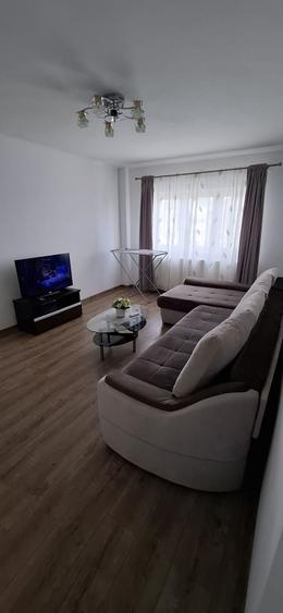 Inchiriez apartament 2 camere zona Alfa - 1
